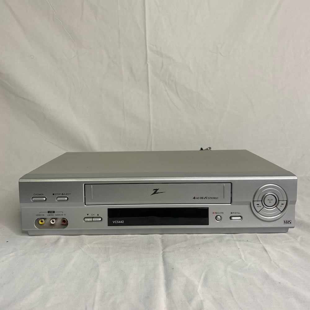 Zenith vcr recorder VCS422
4HD HI FI stereo
Tested
NO REMOTE